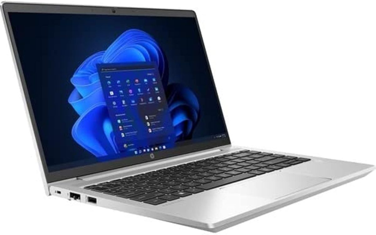 HP نوت بوك برو 450 G9 15.6 انش FHD 1920 × 1080 انتل كور i5 الجيل 12 1235U عشاري النواة 10 نواة 1.30 GHz ذاكرة RAM اجمالية 16GB SSD 256GB فضي ويندوز