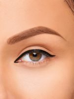 ⁦قلم تحديد عيون مزدوج مقاوم للماء يدوم طويلاً من SHEGLAM قلم تحديد العيون أسود⁩ - الصورة ⁦3⁩