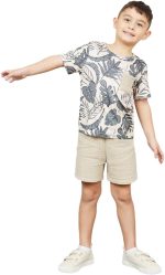 STYLI Boys Tropical Print T-Shirt with Short Sleeves & Textured Shorts Set