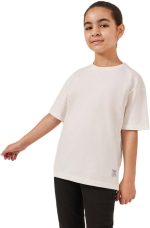 Styli Girls Solid Oversized T-Shirt With Badge Detail