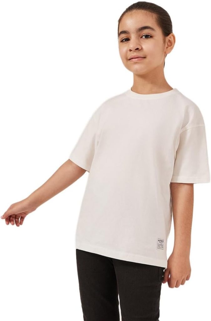 Styli Girls Solid Oversized T-Shirt With Badge Detail
