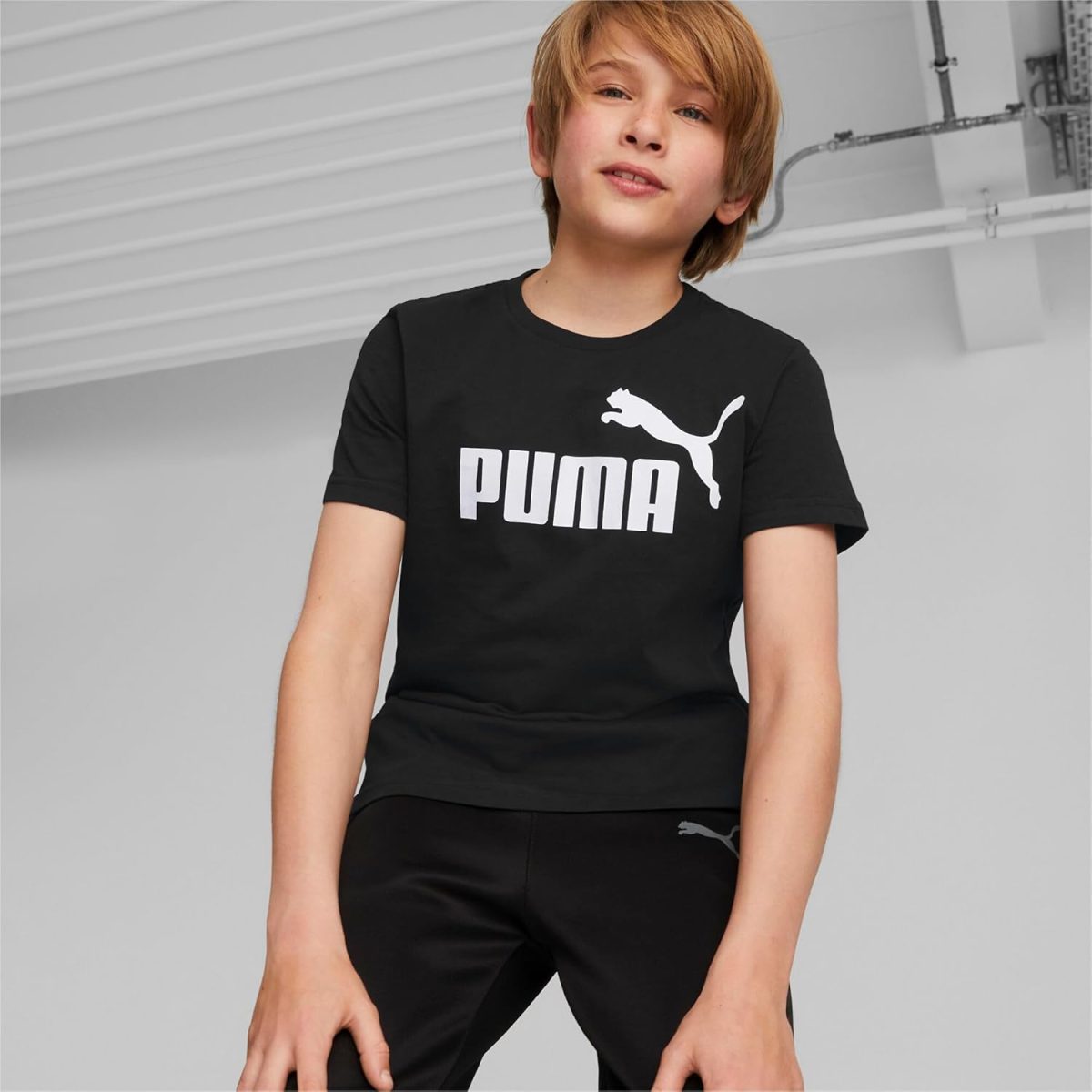 ⁦PUMA Boys ESS Logo Lifestyle Kids Shirts⁩ - الصورة ⁦3⁩