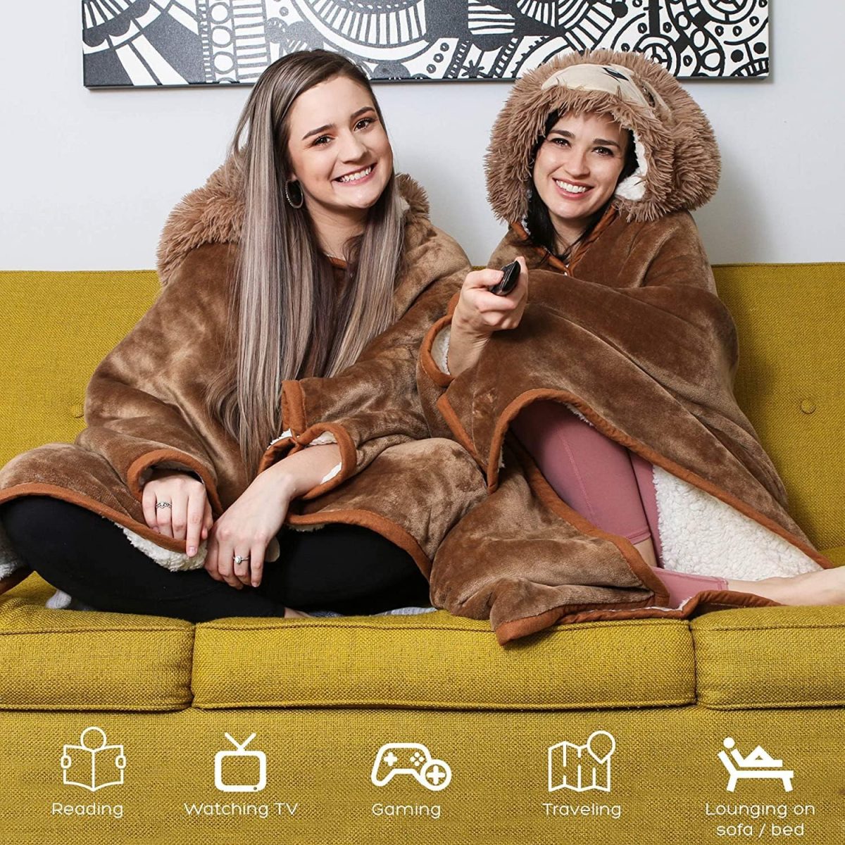 ⁦MAKINGTEC Sloth Wearable Hooded Blanket for Adults, Warm and Cozy Oversized Hoodie, Premium Sherpa and Soft Flannel Fleece, Gifts for Women⁩ - الصورة ⁦4⁩