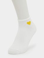 ⁦Styli Girls Set Of 10 - Heart Embroidered Socks⁩ - الصورة ⁦5⁩