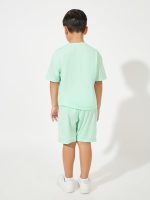 ⁦Styli Boys 2111398113 Slogan Print T-Shirt & Shorts Set⁩ - الصورة ⁦4⁩