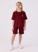 ⁦U.S. POLO ASSN. Girls Burgundy Bermuda Set⁩ - الصورة ⁦2⁩