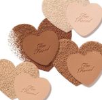 ⁦Too Faced Cosmetics Original, Born The Way, Soft Blue, Flexible Finish Setting Powder, Powder for Fixing, Blending and Retouching Make-Up, 4.8 g, Colour Light⁩ - الصورة ⁦2⁩