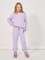 ⁦Styli Girls Minimal Slogan Print Sweatshirt⁩ - الصورة ⁦3⁩