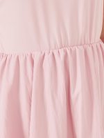 ⁦Styli Girls Solid Sleeveless Balloon Dress With Gathered Detail⁩ - الصورة ⁦4⁩