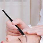 ⁦ALIWOD Disposable Manual Microblades Pen,14 Pin,14F,10 Pack, 0.25mm (14 sloped Needles) For Eyebrow Lip Makeup Microblading Supplies (Disposable Pen-14 sloped Needles)⁩ - الصورة ⁦6⁩