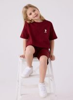 ⁦U.S. POLO ASSN. Girls Burgundy Bermuda Set⁩ - الصورة ⁦4⁩