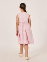⁦Styli Girls Solid Sleeveless Balloon Dress With Gathered Detail⁩ - الصورة ⁦5⁩