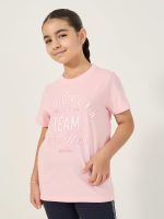 ⁦Styli Girls Graphic Print Short Sleeve T-Shirt⁩ - الصورة ⁦2⁩