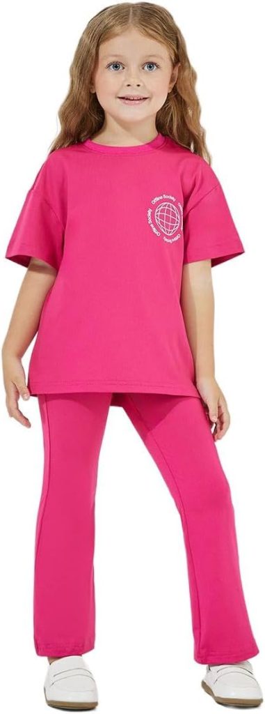 STYLI Girls Dropped Shoulder Oversized T-Shirt & Flared Leggings Set