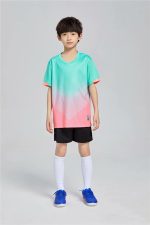 ⁦Mouniubull Boys Quick Dry Short Sleeve T-shirt and Mesh Shorts Soccer Set-C⁩ - الصورة ⁦3⁩