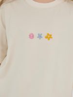 ⁦STYLI Girls Oversized Embroidery Detail T-Shirt⁩ - الصورة ⁦3⁩