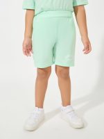 ⁦Styli Boys 2111398113 Slogan Print T-Shirt & Shorts Set⁩ - الصورة ⁦5⁩