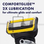 ⁦Gillette ProGlide Shield Men's Razor Handle + 4 Blade Refills, Holiday Gifts for Men⁩ - الصورة ⁦3⁩
