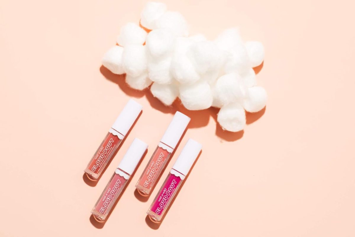 ⁦wet n wild Markwins, Cloud Pout Marshmallow Lip Mousse, Matte Liquid Lipstick, Non-Drying and Long-Lasting Formula, with Argan Oil, Avocado Oil and Vitamin E, Pour Some Suga On Me⁩ - الصورة ⁦5⁩