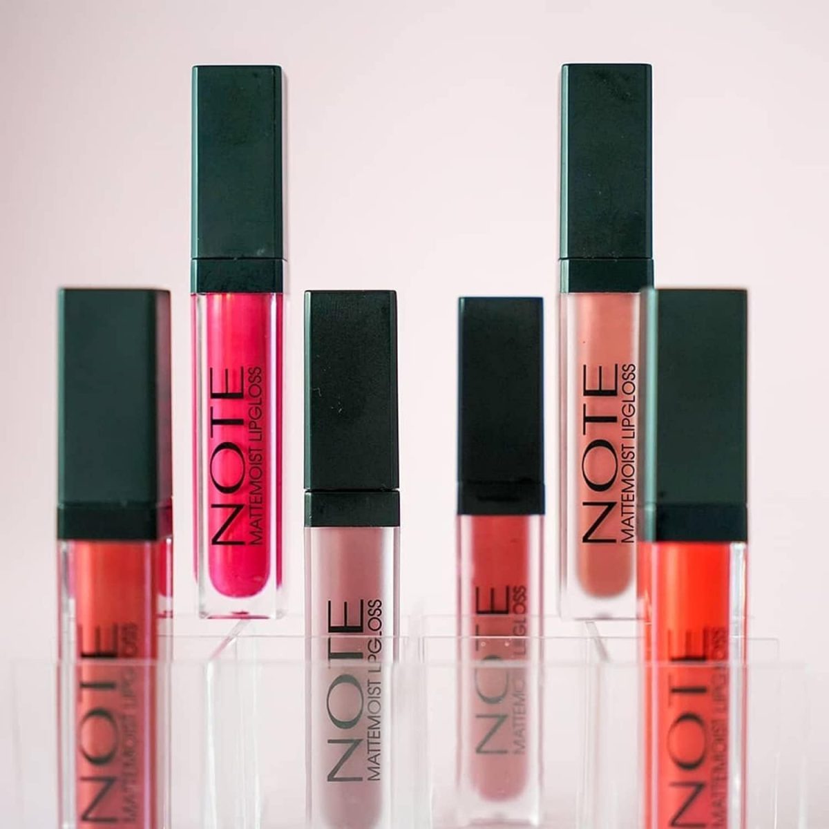 ⁦Note Cosmetics Mattemoist Lip-Gloss 403 - Sugar Kiss⁩ - الصورة ⁦6⁩