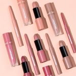 ⁦Azonee Matte Velvet Lipstick Set, 3 in 1 Lip Liner, Lip Gloss, and Lipstick Combo, Waterproof Long-Lasting Lip Makeup, Great Gift (#02+04+06)⁩ - الصورة ⁦8⁩