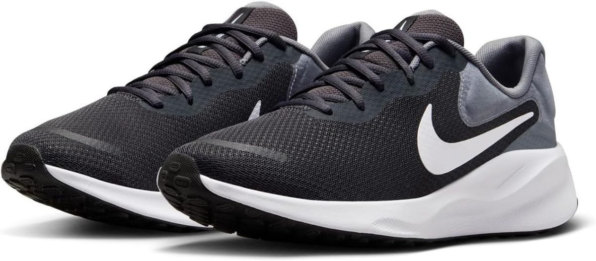 Nike REVOLUTION 7 mens LACED SHOES