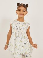 ⁦Styli Girls Floral Printed Sleeveless Pleated Top⁩ - الصورة ⁦2⁩
