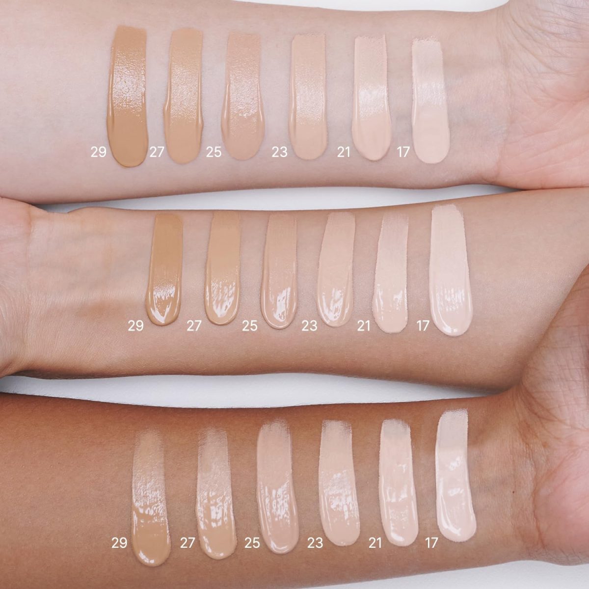 ⁦Gleaming Tension Cushion 0.45oz Compact Foundation | Korean Compact Format Foundation with Ceramides and Asian Centella | Lightweight & Lasting Makeup by K⁩ - الصورة ⁦3⁩
