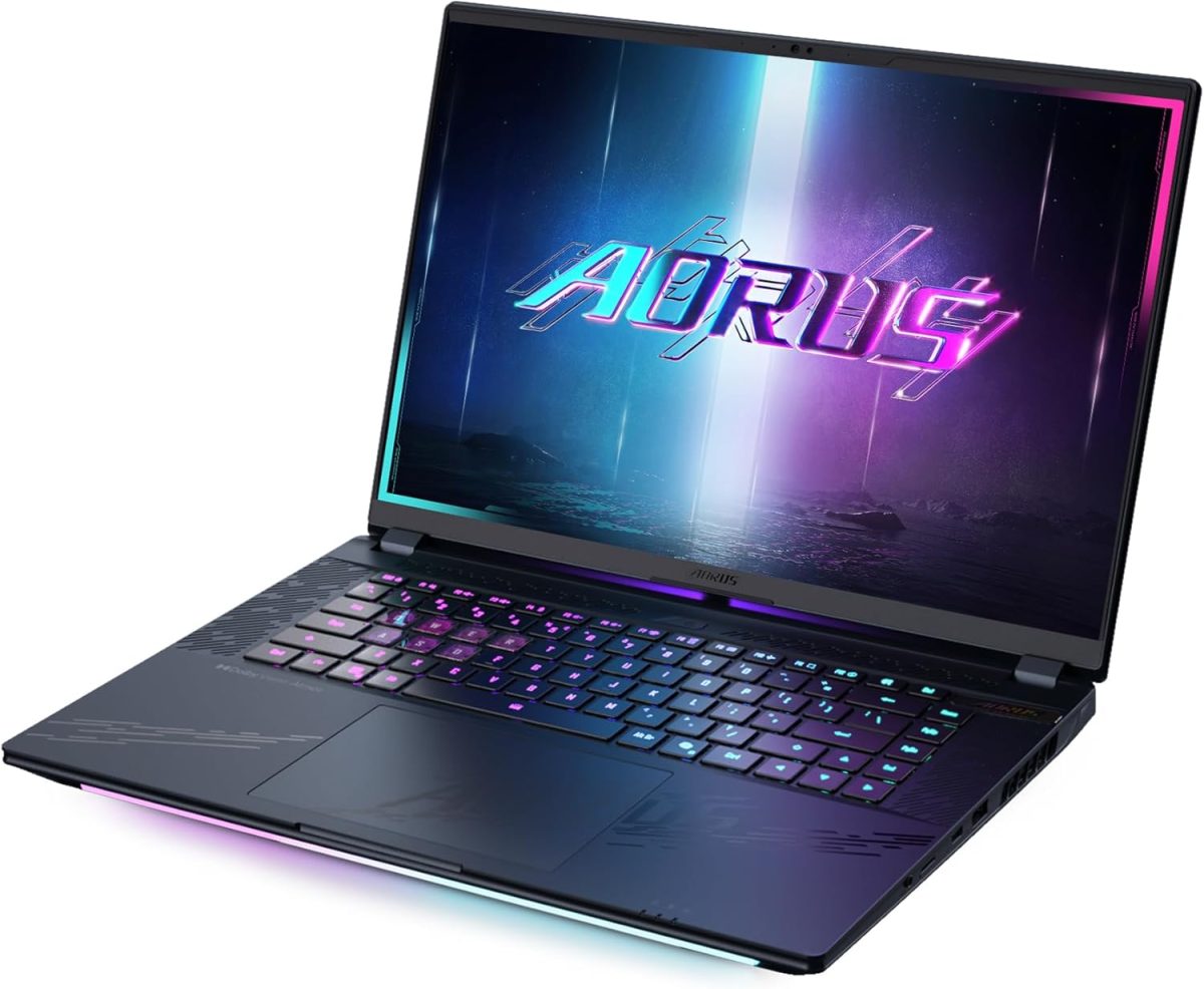 ⁦GIGABYTE AORUS Master 16 Gaming Laptop - 240Hz 2560x1600 OLED - NVIDIA GeForce RTX 5080 - Intel Core Ultra 9 275HX - 1TB SSD with 32GB DDR5 RAM - Windows 11 Home AD (AORUS Master 16 BYH-C5USE64SH)⁩ - الصورة ⁦3⁩