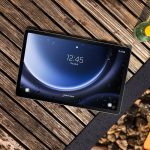 ⁦Samsung Galaxy Tab S9 FE 10.9" Android WiFi Tablet - 6GB RAM, 128GB Storage, IP68 Water- and Dust-Resistant, S Pen, 8MP Camera (with Microfiber Cloth) – Gray⁩ - الصورة ⁦4⁩