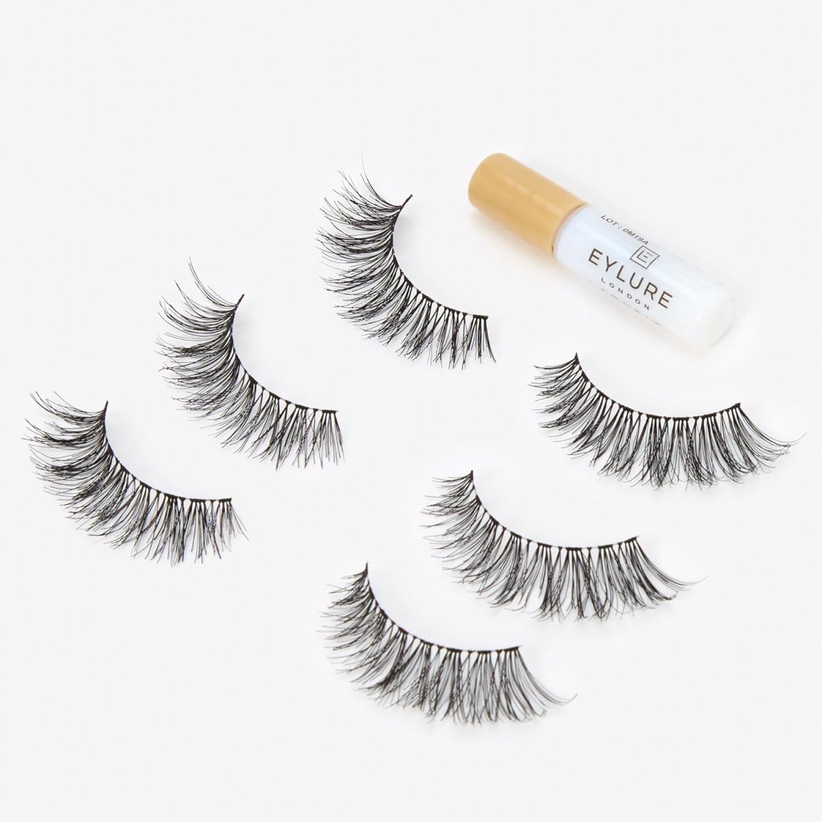 ⁦Eylure Texture False Lash, Style No. 117, Reusable, Adhesive Included, 3 Pair⁩ - الصورة ⁦2⁩