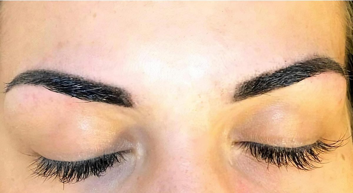 ⁦Demure Eyebrow and Eyelash Tint Kit, Up to 30 Applications, Up to 4 Weeks Lasting Effect, Lash and Brow Dye Kit with Keratin, Color Tint for Lashes and Brows (1.0 Black)⁩ - الصورة ⁦2⁩