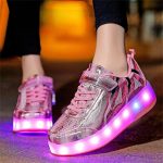 ⁦حذاء تزلج بعجلات للأطفال بإضاءة LED لامع مناسب كهدية الاولاد والبنات .⁩ - الصورة ⁦2⁩