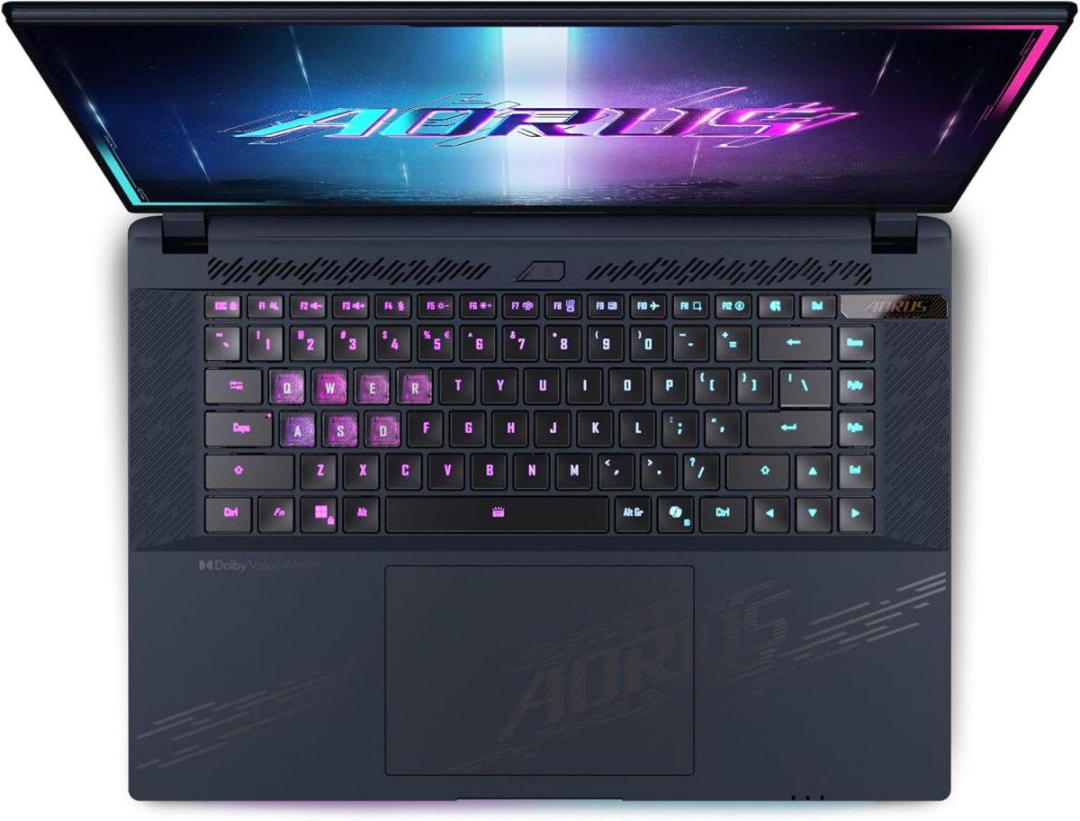 ⁦GIGABYTE AORUS Master 16 Gaming Laptop - 240Hz 2560x1600 OLED - NVIDIA GeForce RTX 5080 - Intel Core Ultra 9 275HX - 1TB SSD with 32GB DDR5 RAM - Windows 11 Home AD (AORUS Master 16 BYH-C5USE64SH)⁩ - الصورة ⁦2⁩