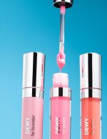 ⁦Flormar Dewy Lip Glaze 009 Vibrant Red⁩ - الصورة ⁦6⁩
