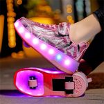 ⁦حذاء تزلج بعجلات للأطفال بإضاءة LED لامع مناسب كهدية الاولاد والبنات .⁩ - الصورة ⁦6⁩