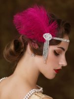 ⁦KASTWAVE 1920s Flapper Headband Inspired by Great Gatsby with Feather and Rhinestone Details for Women Party Accessories in Ivory and Red⁩ - الصورة ⁦6⁩