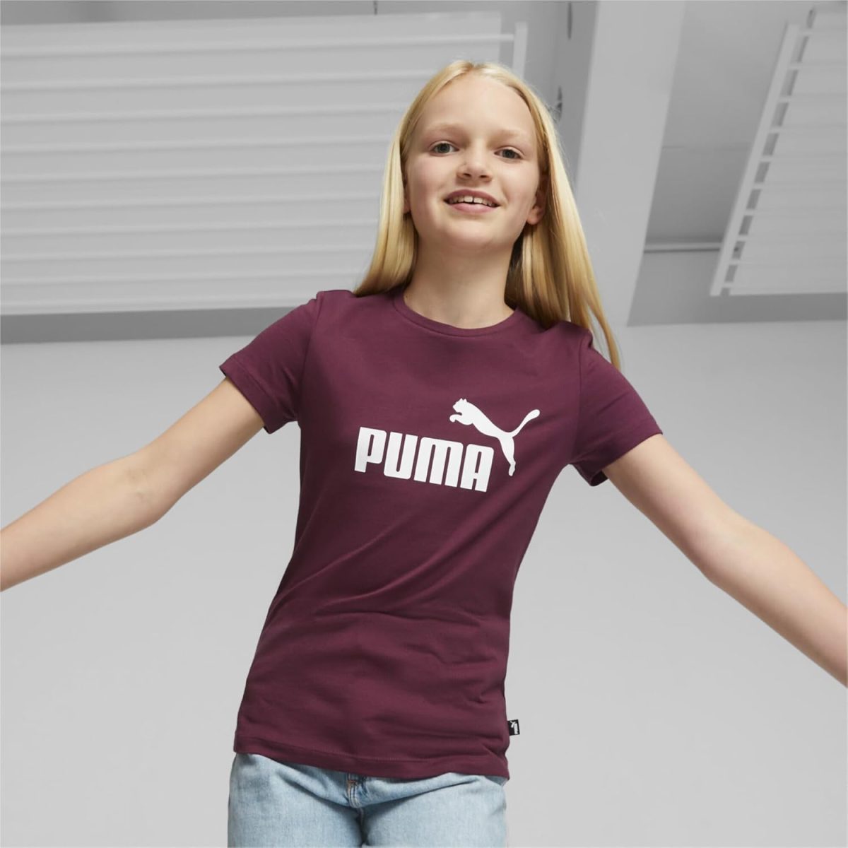 ⁦Puma Girls ESS Logo Lifestyle Kids Shirts⁩ - الصورة ⁦3⁩