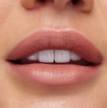 ⁦Huda Beauty Liquid Matte Ultra-Comfort Transfer-proof Lipstick - Wifey, Honey Beige⁩ - الصورة ⁦7⁩