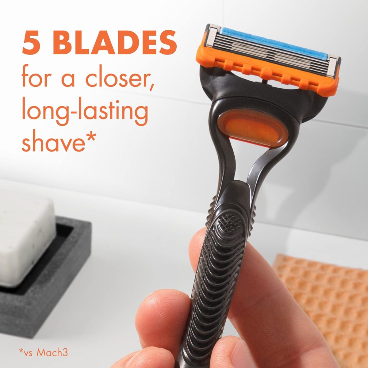 ⁦Gillette Fusion5 Razor for Men, Handle + 1 Razor Blade Refill⁩ - الصورة ⁦4⁩