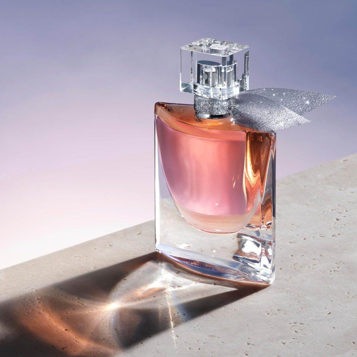 ⁦عطر لا في اي بيل للنساء من لانكوم باريس، بخاخ او دي بارفان، 3.4 اونصة⁩ - الصورة ⁦3⁩