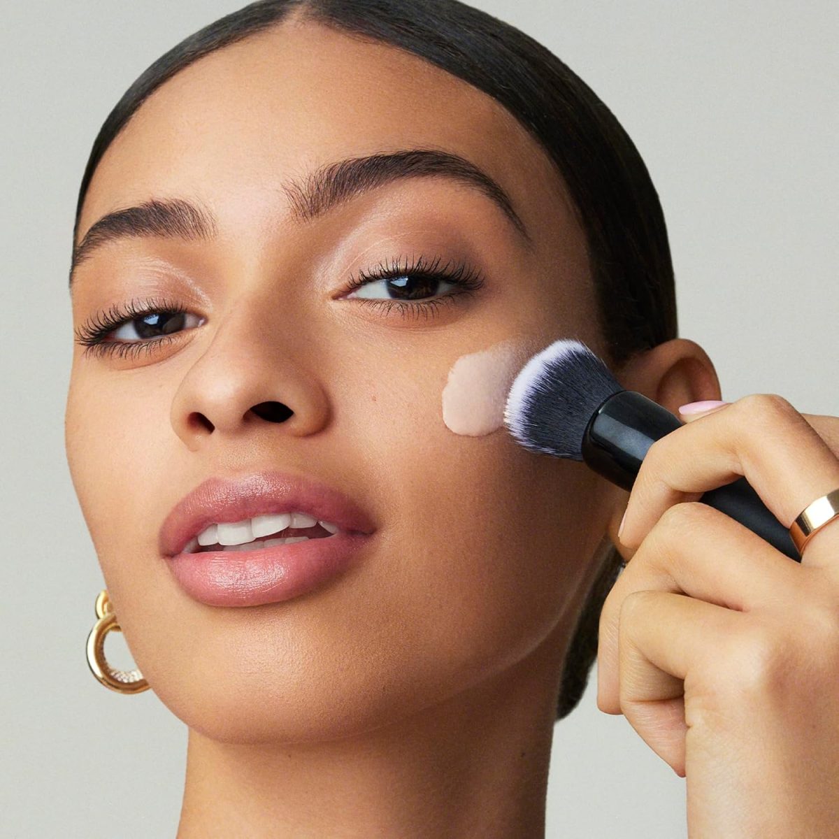 ⁦e.l.f. Liquid Poreless Putty Primer, Hydrating Liquid Face Primer For A Smooth Complexion, Grips Makeup For Longwear, Vegan & Cruelty-free⁩ - الصورة ⁦4⁩