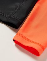 ⁦Speedo Girl's Camiseta Ajustada Essential Rash Guard Shirt⁩ - الصورة ⁦4⁩