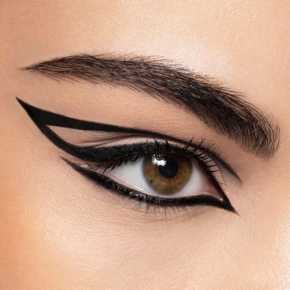 ⁦Pupa Milano Skinny Eyeliner - Ultra Slim For Maximum Precision - Soft Felt Tip Helps Create Wings - Intensifies The Lash Line - Water-Based Formula - Long Lasting Wear - 001 Extra Black - 0.034 Oz⁩ - الصورة ⁦6⁩
