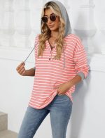⁦SEAUR Women's Striped Hoodies Long Sleeve Colour Block Sweatshirts Button Pullover Hooded Sweatshirts⁩ - الصورة ⁦3⁩
