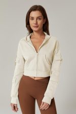 ⁦QINSEN Hoodies for Women Full Zip Up Cropped Jacket Long Sleeves with Cargo Pockets Sweatshirts Tops⁩ - الصورة ⁦3⁩