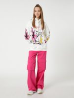 ⁦KOTON Women's Graffiti Printed Long Sleeve Ribbed Hoodie Sweatshirt⁩ - الصورة ⁦3⁩