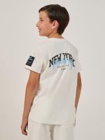 ⁦Styli Boys Slogan Print Round Neck T-Shirt And Joggers Set⁩ - الصورة ⁦5⁩