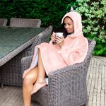 ⁦Nightbex® Original Blanket Hoodie - Oversized Super Soft Hoodie Blanket with Fleece - Wearable Comfy Hooded Sweatshirt for Men, Women & Children | One Size fits All⁩ - الصورة ⁦4⁩