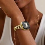 ⁦DELEE Gold Band Compatible with Apple Watch Bands for Women 40mm 38mm 41mm 42mm 44mm 45mm 46mm, Metal Chain Link Steel Replacement Accessories Bracelet for iWatch Bands Series 10 9 8 7 6 5 4 3 2 1 SE⁩ - الصورة ⁦6⁩